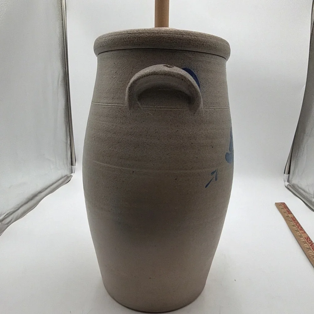 Rowe Pottery Works excellent pre